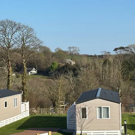 Two Bedroom With Countryside View * St Austell